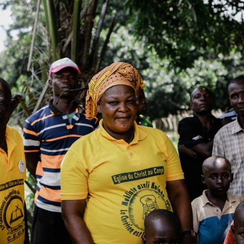 CovCares-22 Jackie Twasele Kpanemi began
planting coffee with her husband,
Gaspy Zongalinga, two decades ago.
“Not only does this help my family,”
she says,”but it supports the work of God.”